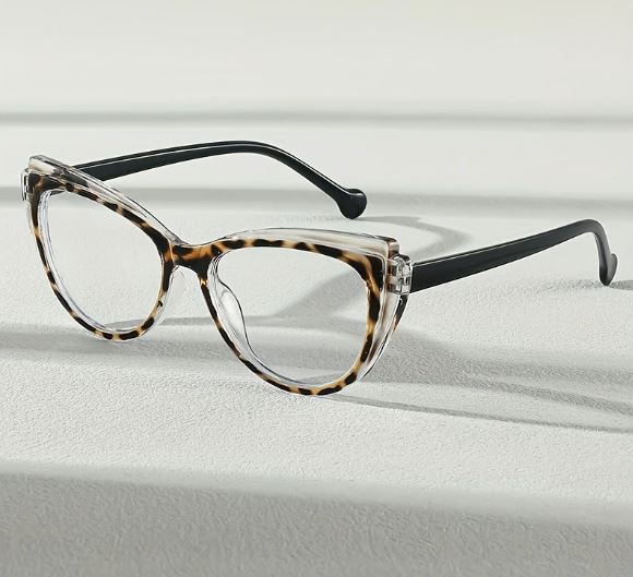 Timeless Elegance Meets Modern Edge β Geometric Vintage Clear Glasses β Sold Individually