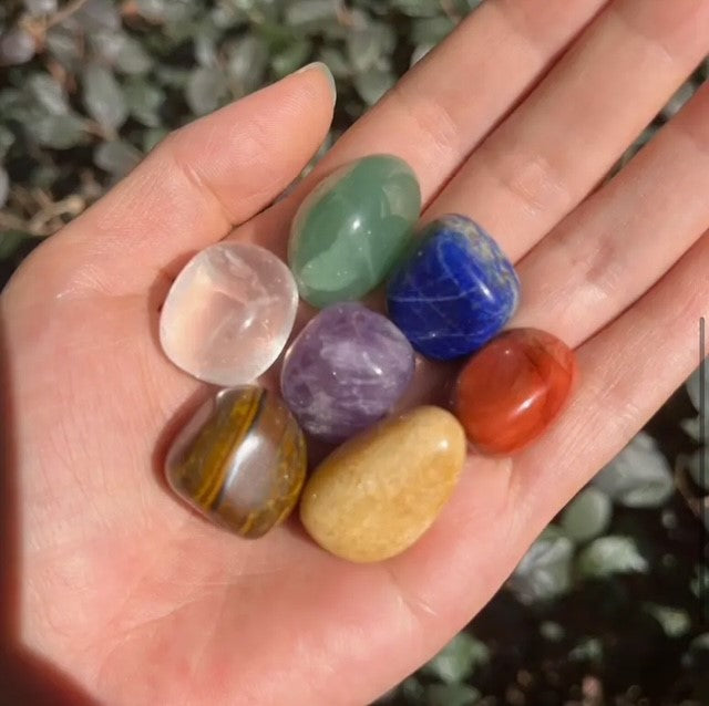 💎 Natural Crystal Collection – 7-Piece Set for Healing, Decor & Thoughtful Gifting