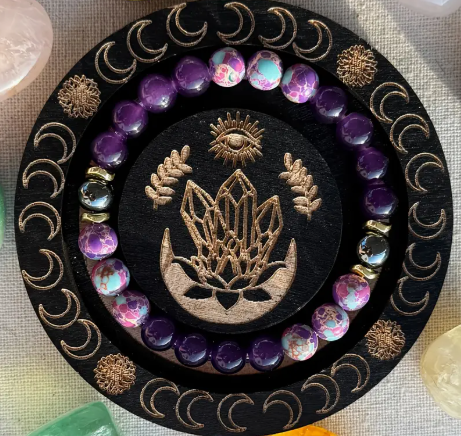 A bracelet of blessings. 🌸 Guardian beads of Kingstone & Amethyst – the perfect gift of protection and love. 💜